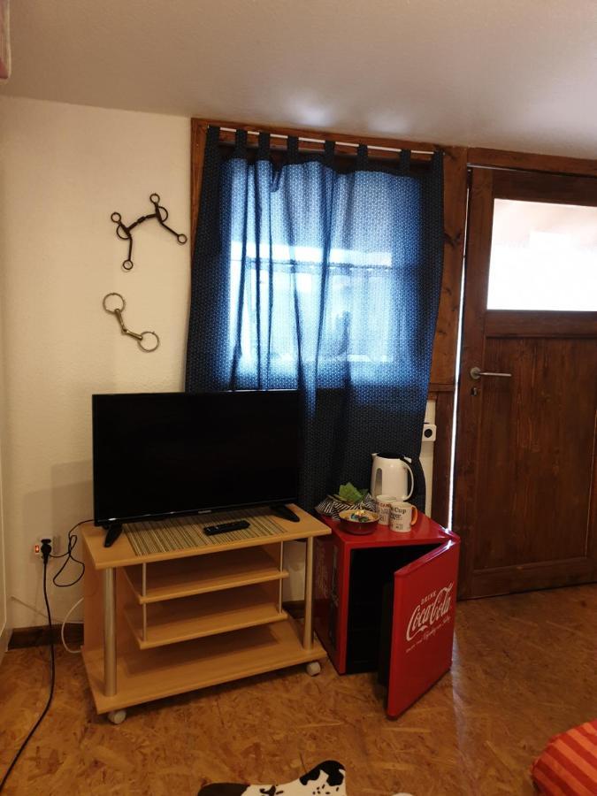 לינה וארוחת בוקר ממינגן Chrom Ranch Reiterhof מראה חיצוני תמונה